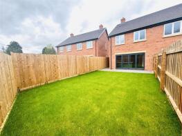 4, Cathedral Court, Uttoxeter ST14 7FQ