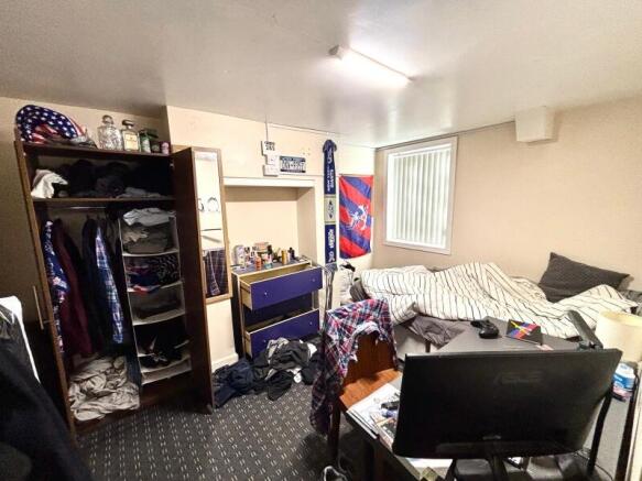 7 bed Terraced to rent Image 5