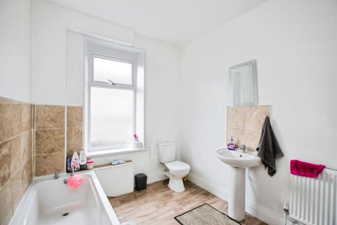 2 bed Terraced for sale Image 5