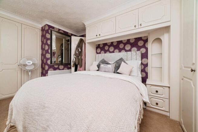 2 bed Semi-Detached for sale Image 7