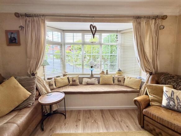 23 Burnham Avenue, Shrewsbury, SY2 5LL photo 4