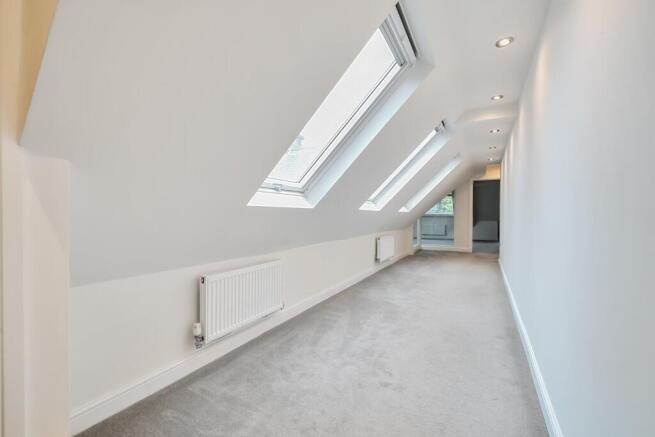 2 bed Flat to rent Image 9