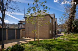 Flat 4, 112 Parnell Court, Auckland Road, Upper Norwood, London SE19 2BY