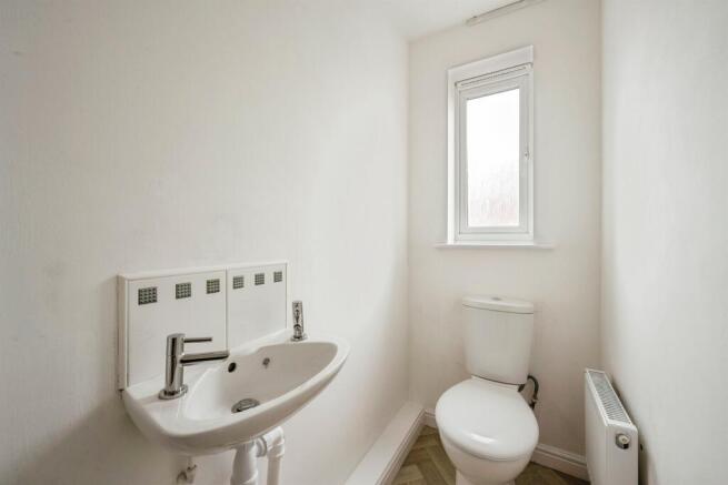 3 bed Semi-Detached for sale Image 12