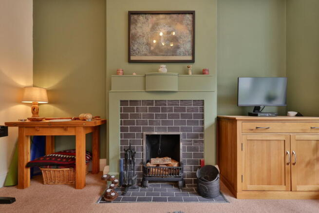 4 bed Detached for sale Image 7