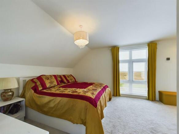 bed 1.jpg