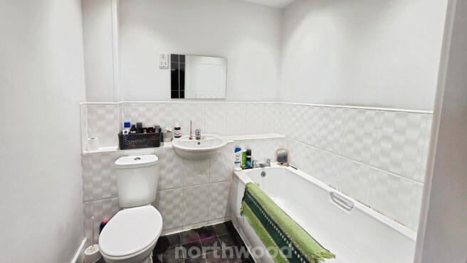 2 bed Flat to rent Image 12