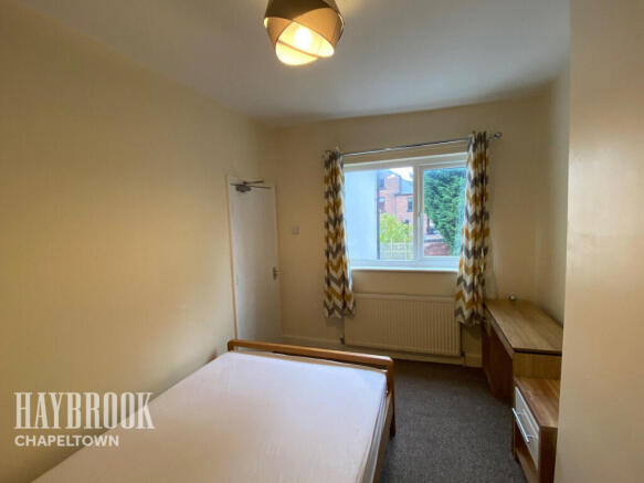 6-bed semi-detached on Herries Road, Sheffield, £230,000