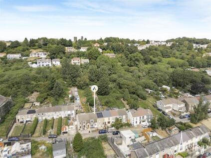 Dinas Street, Plasmarl, SA6