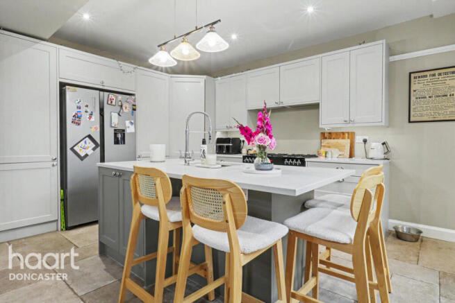 3 bed Terraced for sale Image 11