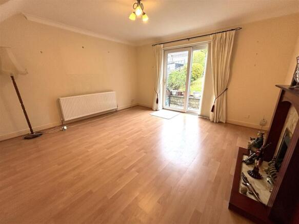 2 bed Semi-Detached for sale Image 9