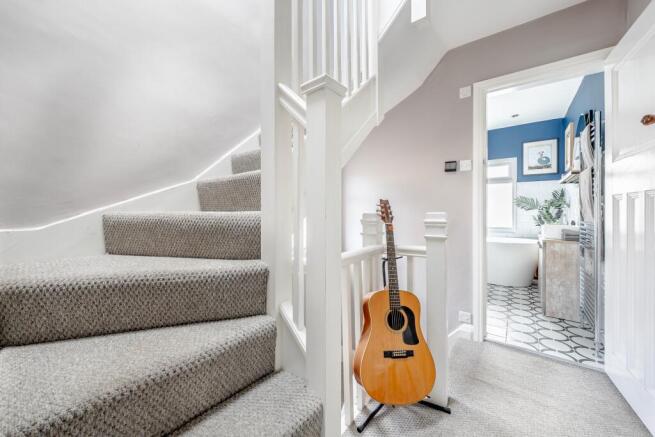 4 bed Semi-Detached for sale Image 8
