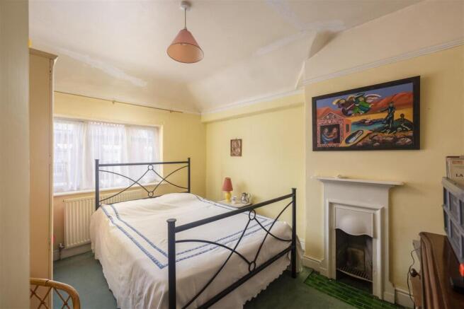 3 bed Terraced for sale Image 12