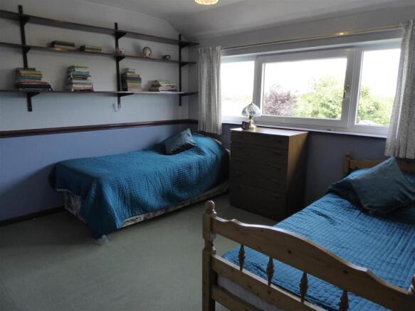 BEDROOM 2 (REAR)