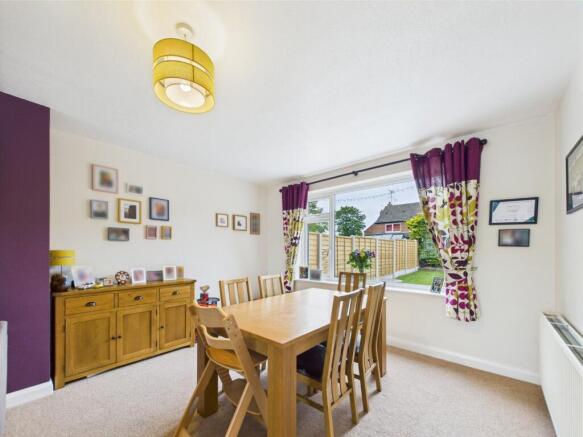 Lounge/Dining Room