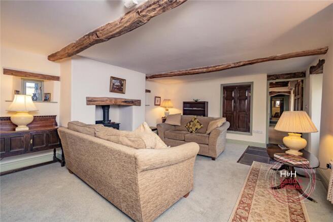5 bed Detached to rent Image 5