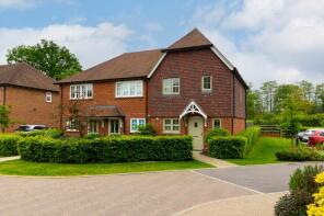 17, Knights Way, Godstone RH9 8FD