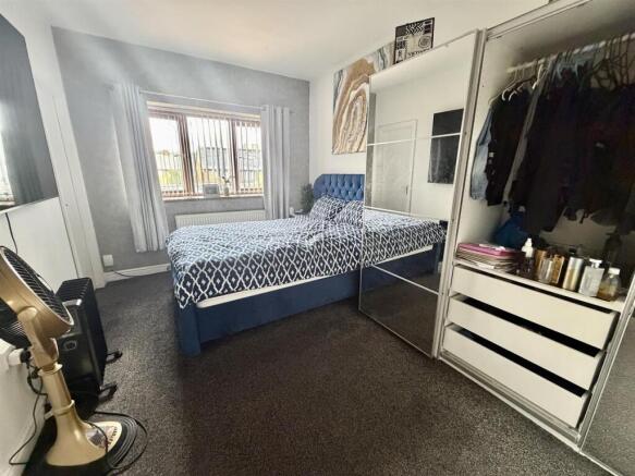 8 bed Detached for sale Image 12