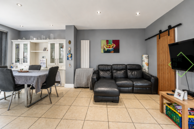 Myrtle Close, East Barnet, EN4 - Livingroom