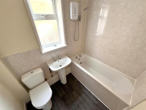 Ground Floor Bathroom 417