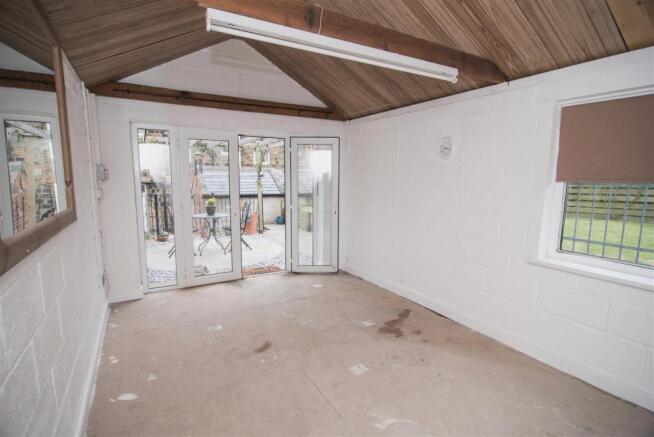 GARDEN ROOM