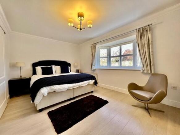 MAIN BEDROOM