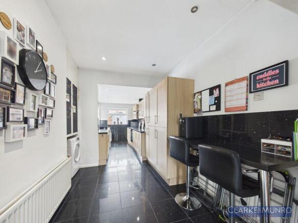 3 bed Detached for sale Image 9