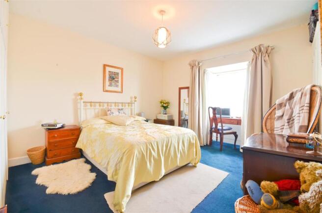 Bedroom 1.JPG