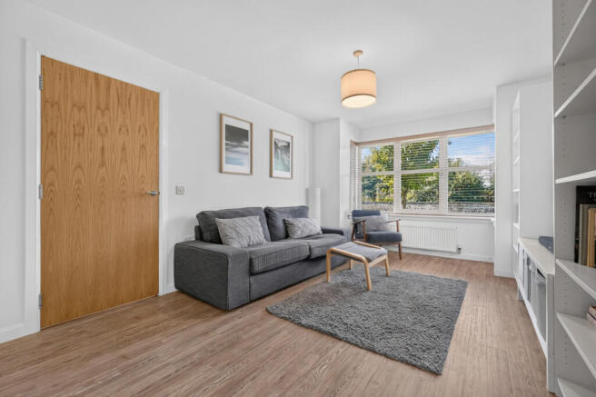 28 Bartonholm Gardens, Irvine, KA12 8TD photo 4
