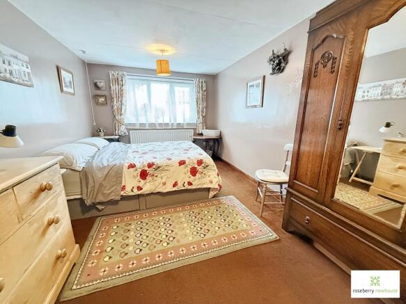 4 bed Terraced for sale Image 8