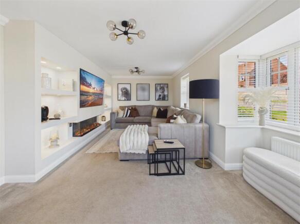 4 bed Detached for sale Image 6