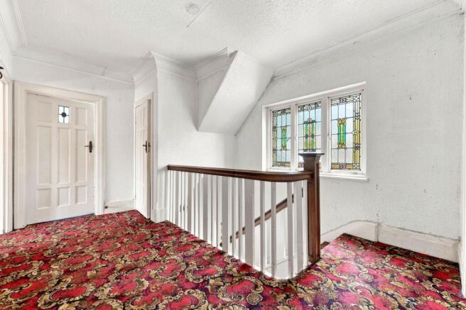 6 bed Detached for sale Image 11