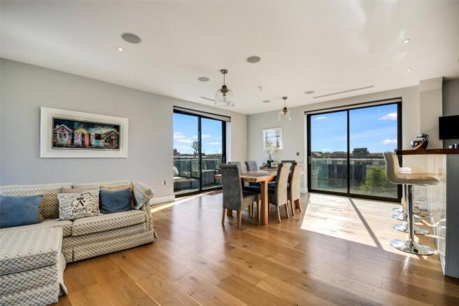 Living/Dining Area