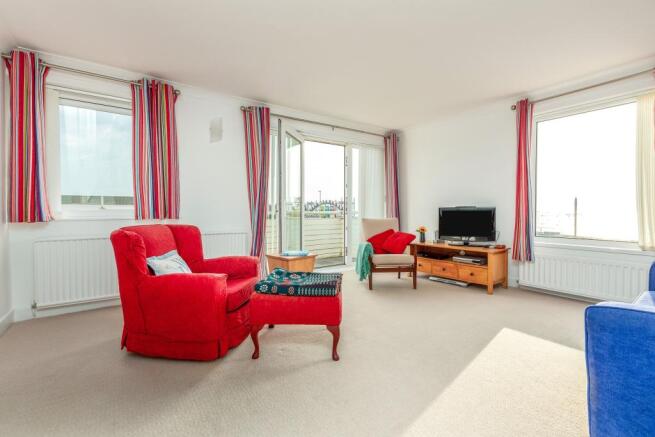Lounge 1