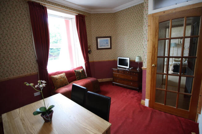 Dining/Bedroom 2