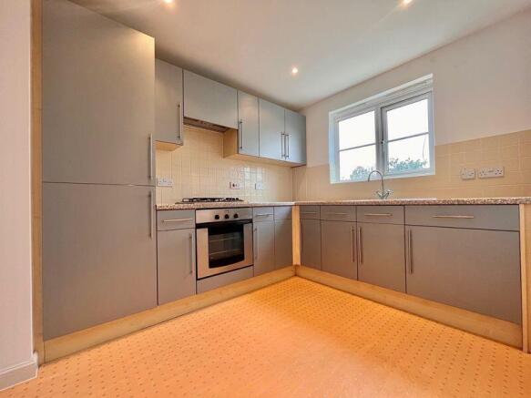 Kitchen (2)