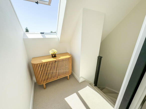 landing 2nd floor