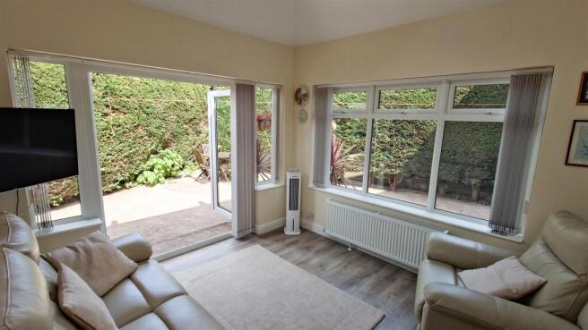 GARDEN ROOM