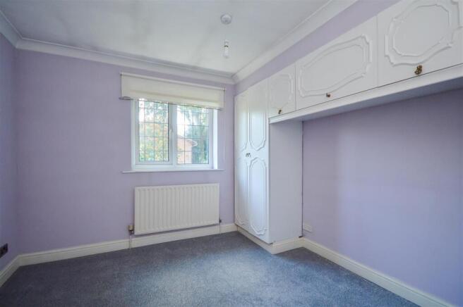 4 bed Detached for sale Image 9