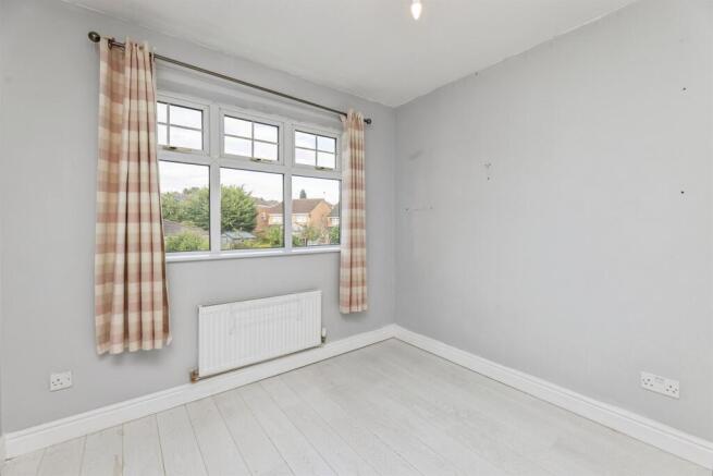 4 bed Detached for sale Image 7