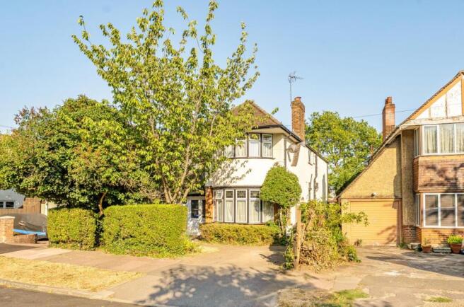 Davidson Frost-Wellings, DFW, Golf Close, Stanmore