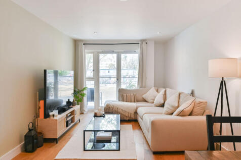 Fairbourne Road, Clapham Park, LONDON, SW4