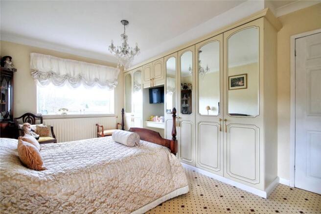 Bedroom 1b