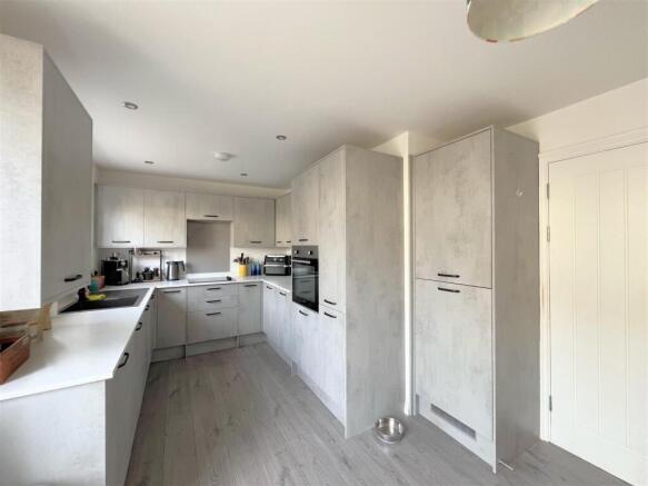 KITCHEN/DINER