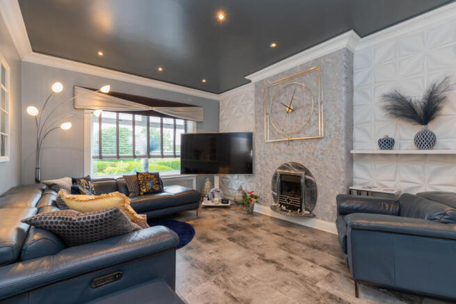 142 Meiklerigg Crescent Pollok-1