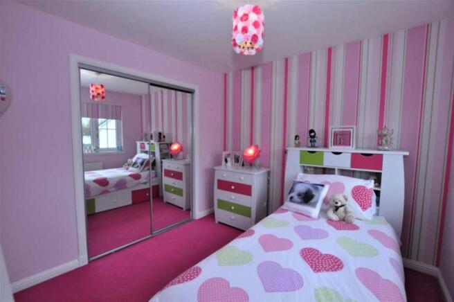 16 Bedroom 3 (2).JPG