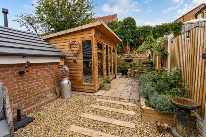 2 bed Semi-Detached for sale Image 12