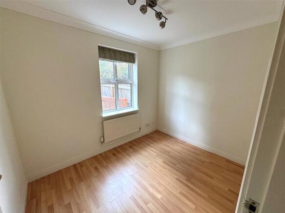 4 bed Detached to rent Image 7