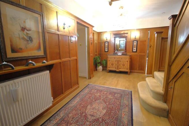 Nonsuch Court Avenue, East Ewell, Epsom photo 4