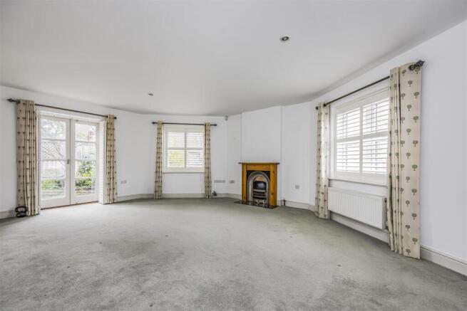 1 Rosemary's Courtyard, Lamberts Lane, Midhurst-Po